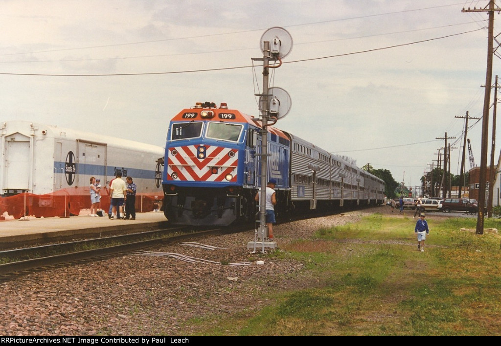 Railroad Days extra waits at the station